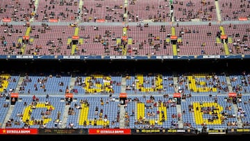 BARCELONA, SPAIN - AUGUST 29: Fans take their seats keepìng social distrance measures prior to the La Liga Santader match between FC Barcelona and Getafe CF at Camp Nou on August 29, 2021 in Barcelona, Spain. (Photo by David Ramos/Getty Images)