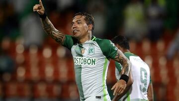 Dayro Moreno celebrando un gol con Atlético Nacional