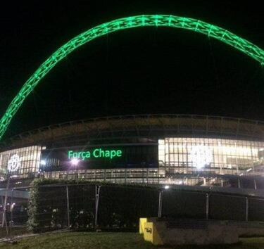 Wembley realiza homenaje a las víctimas del Chapecoense