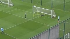 Bravo mostró su entrenamiento con el City: ¡volvió a atajar!