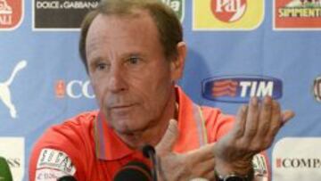  El entrenador de la selecci&oacute;n de f&uacute;tbol azerbaiyana, Berti Vogts