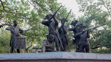 La malaria: el enemigo invisible que ha decidido más guerras que los generales… hasta que se inventó el gin-tonic