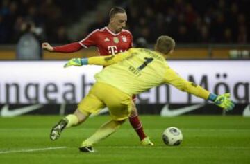 1-3. Ribery marca el tercer gol.