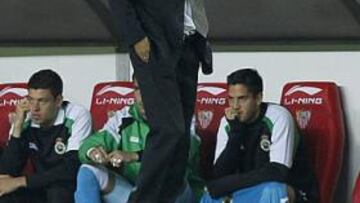 <b>A SU FAVOR. </b>El colapso del club le concede un tiempo suplementario.