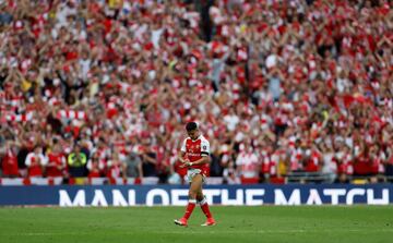 Fotos: La brillante actuación de Alexis en la final de FA Cup