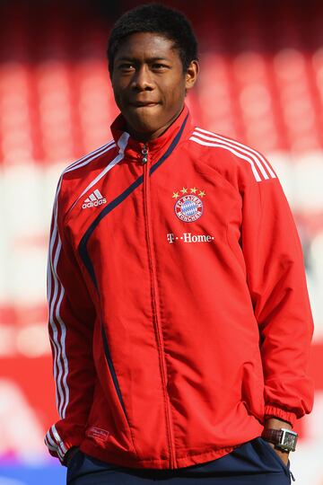 Comenzó en el Austria de Viena en 2007 antes de pasar a las categorías inferiores del Bayern Munich en 2009.