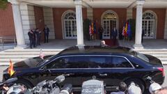 El presidente de los Estados Unidos, Joe Biden, llega en su vehículo 'La Bestia' al Palacio de La Moncloa para mantener una reunión con el presidente del Gobierno, Pedro Sánchez. 