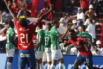 Los goles de Nacional fueron marcados por Pablo Cepellini y Yerson Candelo. Por el DIM anotaron Germán Cano y Elvis Perlaza.