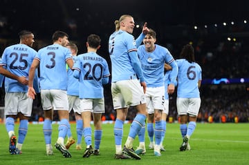 El City empat a 1 en la ida, pero pronto dej la eliminatoria sentenciada.
Erling Braut Haaland fue el protagonista absoluto del partido. El delantero noruego anot 5 de los 7 goles del partido. Gundogan y Kevin de Bruyne acompa?aron al noruego en la tabla de goleadores. 