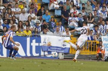 Trofeo Teresa Herrera. Deportivo de la Coruña - Real Madrid. 0-4. Kaká anota el cuarto gol con pase de tacón de Jesé.