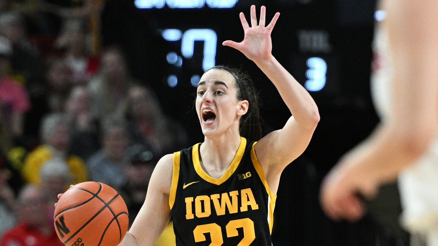 Who Is Commentating The Michigan Iowa Basketball Game On Peacock who-is-commentating-the-michigan-iowa-basketball-game-on-peacock