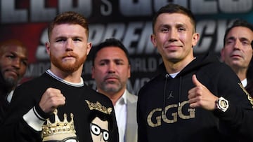 Sa&uacute;l Canelo &Aacute;lvarez y Gennady Golovkin durante la rueda de prensa previa a su combate el 16 de septiembre en Las Vegas.