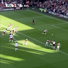 El Dibu Martínez para un penalti y hace esto sabiendo que la TV le iba a hacer un primer plano