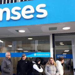 Cuándo cobro ANSES: cronograma de pagos de mayo de jubilaciones, AUH, AUE, desempleo y más