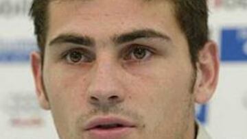 <b>HOMENAJE.</b> Casillas pondrá su nombre a los nuevos campos de fútbol de El Soto.
