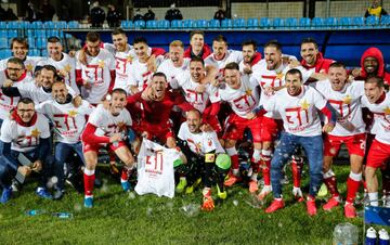 Estrella Roja (Serbia): 4 títulos (2017-2018, 2018-2019, 2019-2020, 2020-2021). 