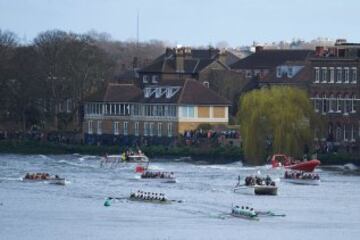 En hombres Cambridge consigui¨® su objetivo de romper la racha de tres victorias consecutivas de Oxford.