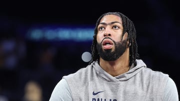 Anthony Davis drops to Texas Legends