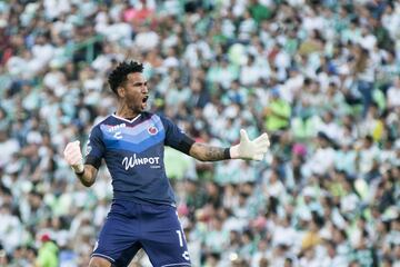 Desde la semana pasada, Veracruz mostró avances futbolísticas al quedarse cerca de remontarle a Toluca. Ahora, ofrecieron un buen partido y le empataron al campeón del futbol mexicano en su casa. El cuadro escualo comienza a demostrar mejores cosas rumbo al cierre del torneo y aunque tienen muy pocas posibilidades de liguilla, su prioridad es sumar para vitar el descenso 