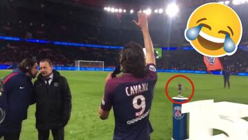 El ridículo trofeo del PSG a Cavani: ¡en Francia los memes vuelan!