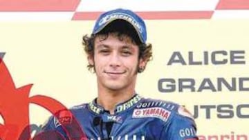 <b>COINCIDENCIA. </b>Rossi recogió en Alemania el trofeo de un gran premio que patrocinaba la marca que le ha fichado para 2006, Alice.
