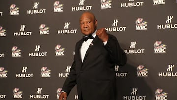 George Foreman se encuentra de manteles largos. El histórico boxeador estadounidense cumple 74 años de edad con una envidiable fortuna que repasamos.