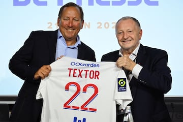 John Textor, junto a Jean-Michel Aulas.