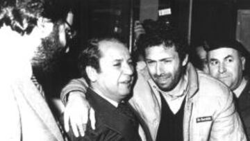 Quini, tras ser liberado de su secuestro, abrazado a José Luis Núñez.