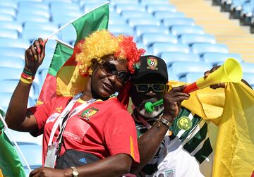 Los aficionados de la selección africana están siendo unos de los más animados y coloridos de todo en el Mundial en la grada. Hoy han llenado de color el Al Janoub Stadium en el duelo frente a Serbia.