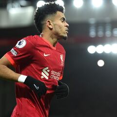 Liverpool saca provecho de la naturalidad de Díaz en ataque