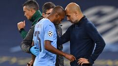 Pep Guardiola y Fernandinho.