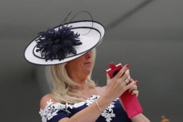 Mucho glamour en el Investec Ladie's Day de Epsom Dows