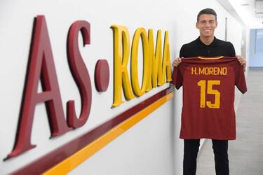 Héctor Moreno ya presume los colores de la Roma