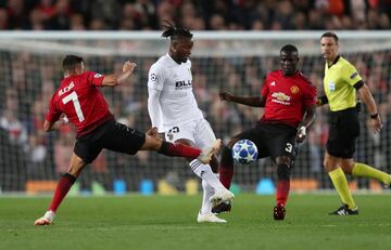 Batshuayi, Bailly y Alexis Sánchez.
