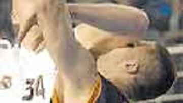 <b>IMPARABLE.</b> Kambala arrolló a los defensores del Zagreb.