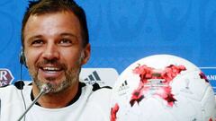 DT de Nueva Zelanda: "Mi ídolo es Bielsa; su Chile es insuperable"