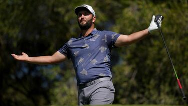 CADIZ, SPAIN - OCTOBER 15: Jon Rahm of Spain reacts after he tees off on the forth hole during the second round of The Estrella Damm N.A. Andalucia Masters at Real Club Valderrama on October 15, 2021 in Cadiz, Spain. (Photo by Angel Martinez/Getty Images)