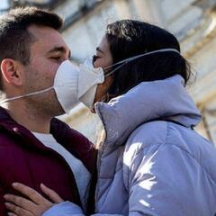 Canadá pide a su población usar mascarilla al praticar sexo y masturbarse