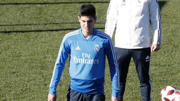El jugador del Real Madrid Castilla, Jaume gray, entrenando con el primer equipo.