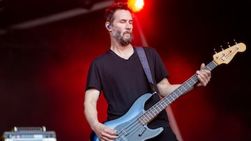 El actor y bajista de la banda de grunge y rock estadounidense 'Dogstar', Keanu Reeves, durante su actuaci車n en la segunda jornada del Primavera Sound Barcelona 2024, a 31 de mayo de 2024, en Barcelona, Catalunya (Espa?a). El festival abre hoy su segunda jornada con conciertos de la mano de artistas como Guillem Gisbert, Dogstar, Yo la Tengo, Lana del Rey o The National. Las jornadas principales de su 22? edici車n se est芍n celebrando del 30 de mayo al 1 de junio.
31 MAYO 2024;CATALU?A;PRIMAVERA SOUND;FESTIVAL;M?SICA;GRUPO;DOGSTAR;
Lorena Sop那na / Europa Press
31/05/2024