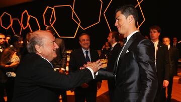 Joseph Blatter y Cristiano Ronaldo