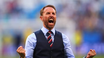 SAMARA, RUSSIA - JULY 07:   Gareth Southgate head coach / manager of England  celebrates at the end of the 2018 FIFA World Cup Russia Quarter Final match between Sweden and England at Samara Arena on July 7, 2018 in Samara, Russia. (Photo by Robbie Jay Ba