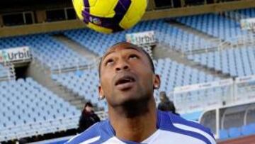 <b>PRESENTADO. </b>Songo'o fue presentado en Anoeta por la Real.