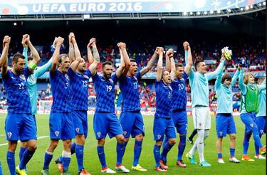 Modric strike hands Croatia winning start against Turkey