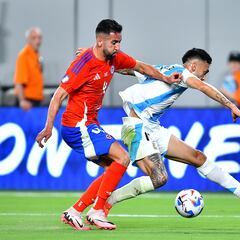 Isla se aleja de Colo Colo