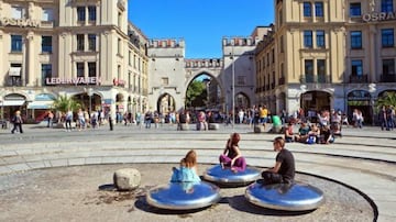 La Karlsplatz, en el centro de la ciudad, es uno de los lugares más interesantes