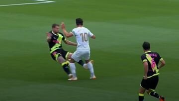 La terrible entrada de Lejeune que le costó la roja: atentos a la posición de ambos pies