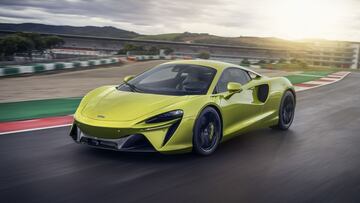 McLaren Artura: un bestial super auto híbrido con mucho poder y poco peso