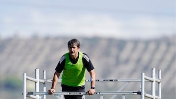 Pacheta, desde un andamio.