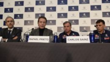 Jos&eacute; Antonio Le&oacute;n, Rafael Prieto, Carlos Sainz y Lucas Cruz.